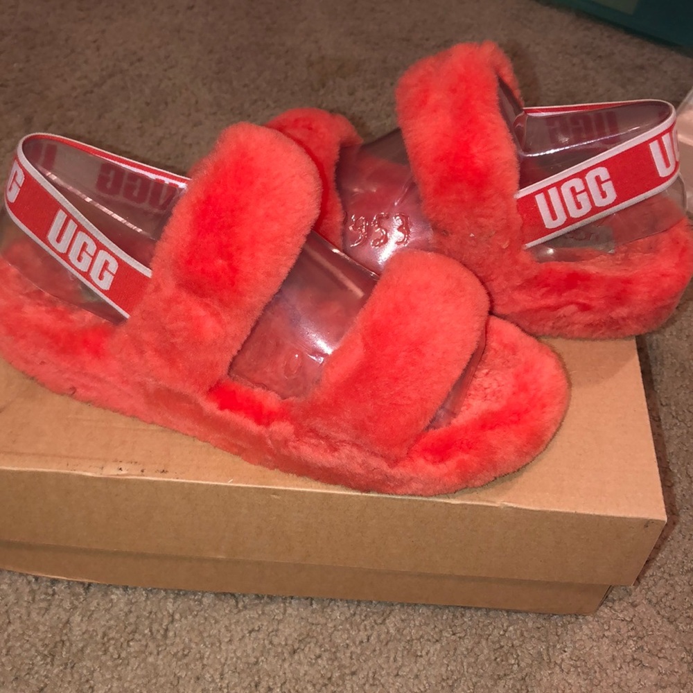 🔥UGG SLIPPERS🔥